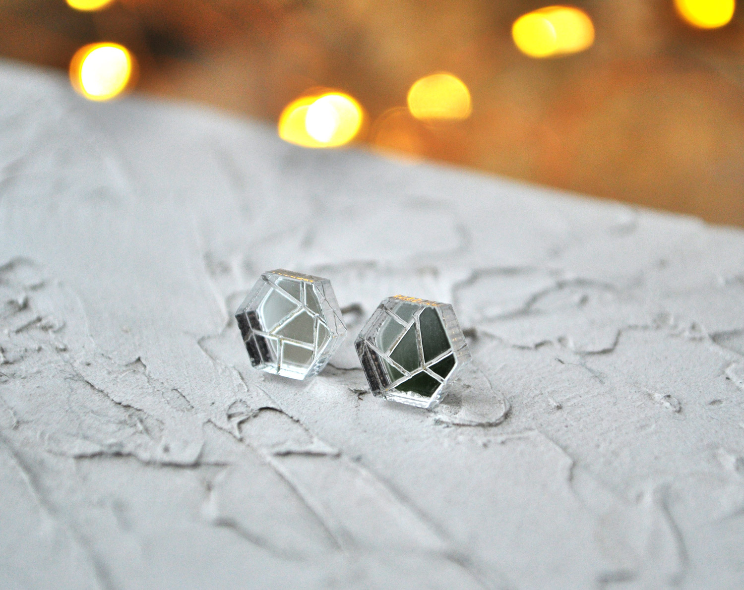 Зеркальные шестиугольники граненые - серьги-гвоздики зеркальные