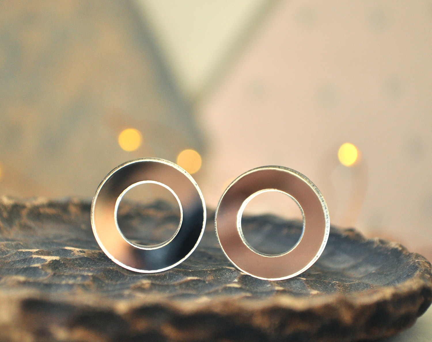 Большой бублик - серьги-гвоздики зеркальные