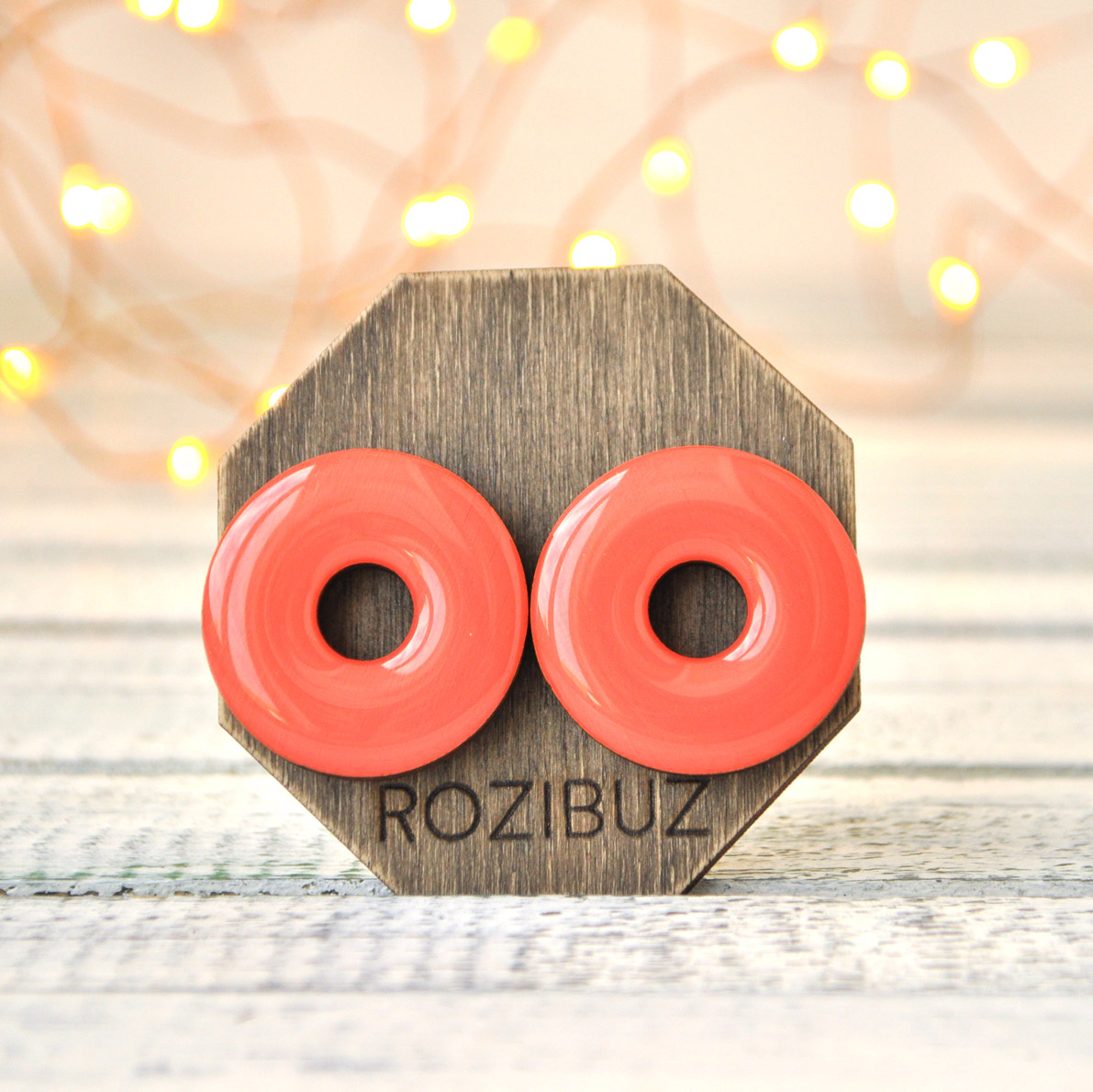 диск - серьги-гвоздики разных цветов