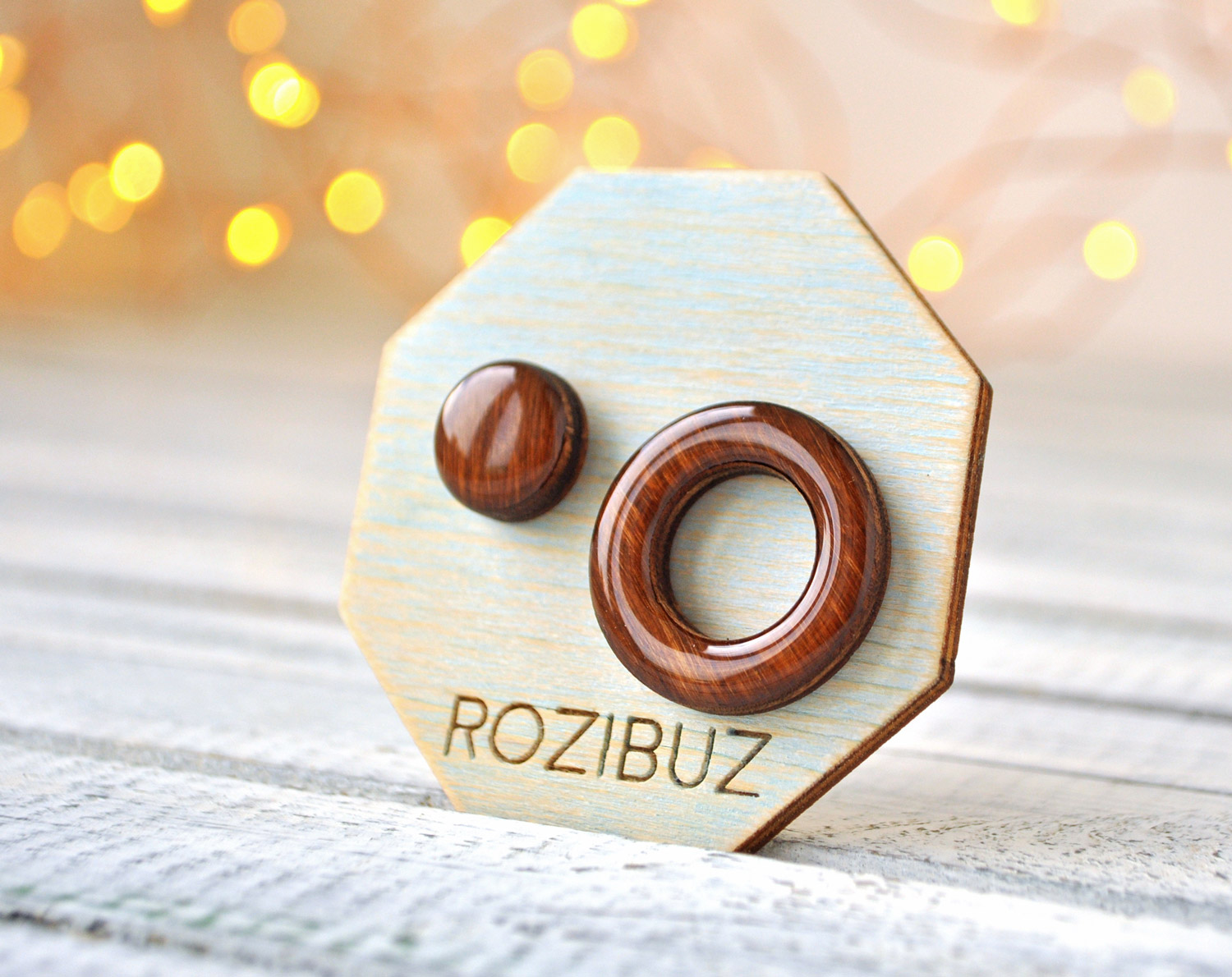 большой бублик - серьги-гвоздики деревянные