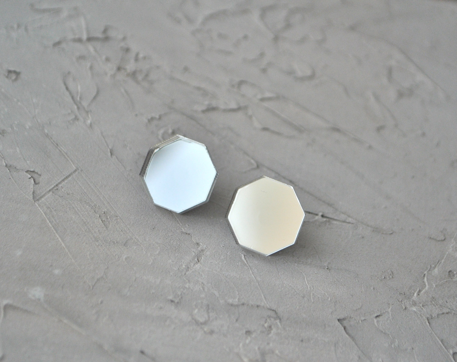 Восьмиугольники - зеркальные броши на воротник рубашки