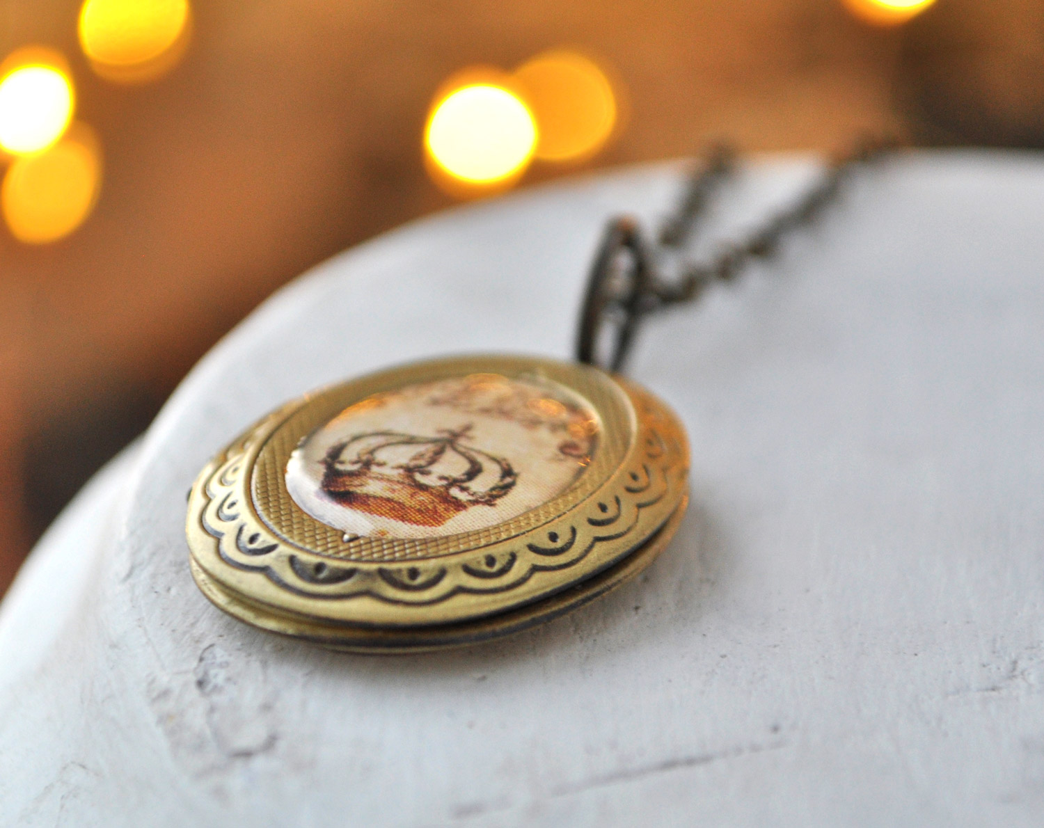 Корона - медальон