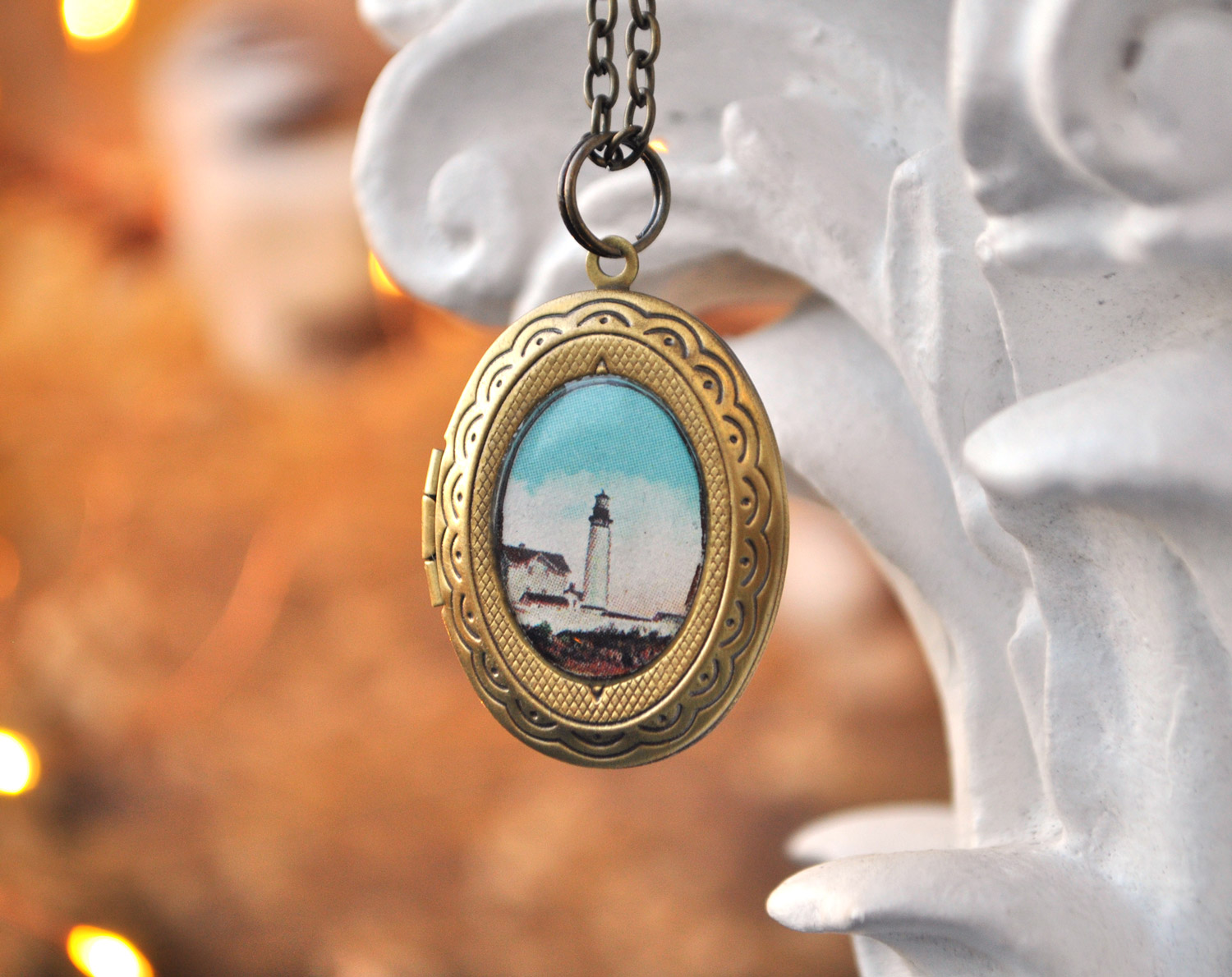 Маяк - медальон на цепочке