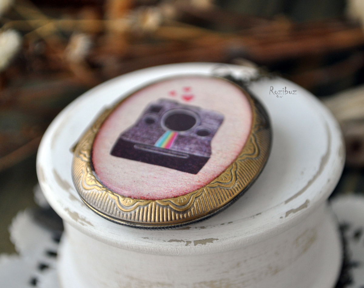 Полароид - медальон на цепочке