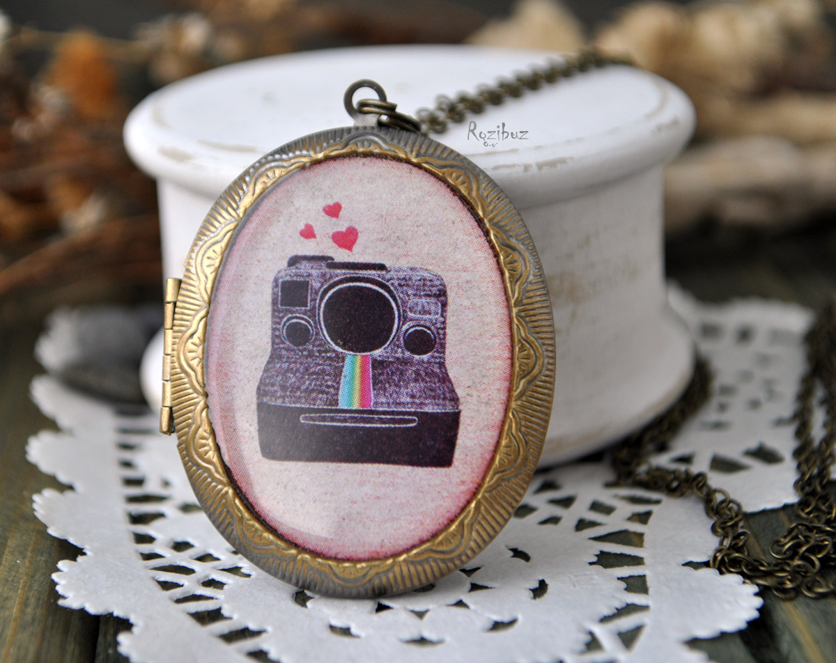 Полароид - медальон на цепочке