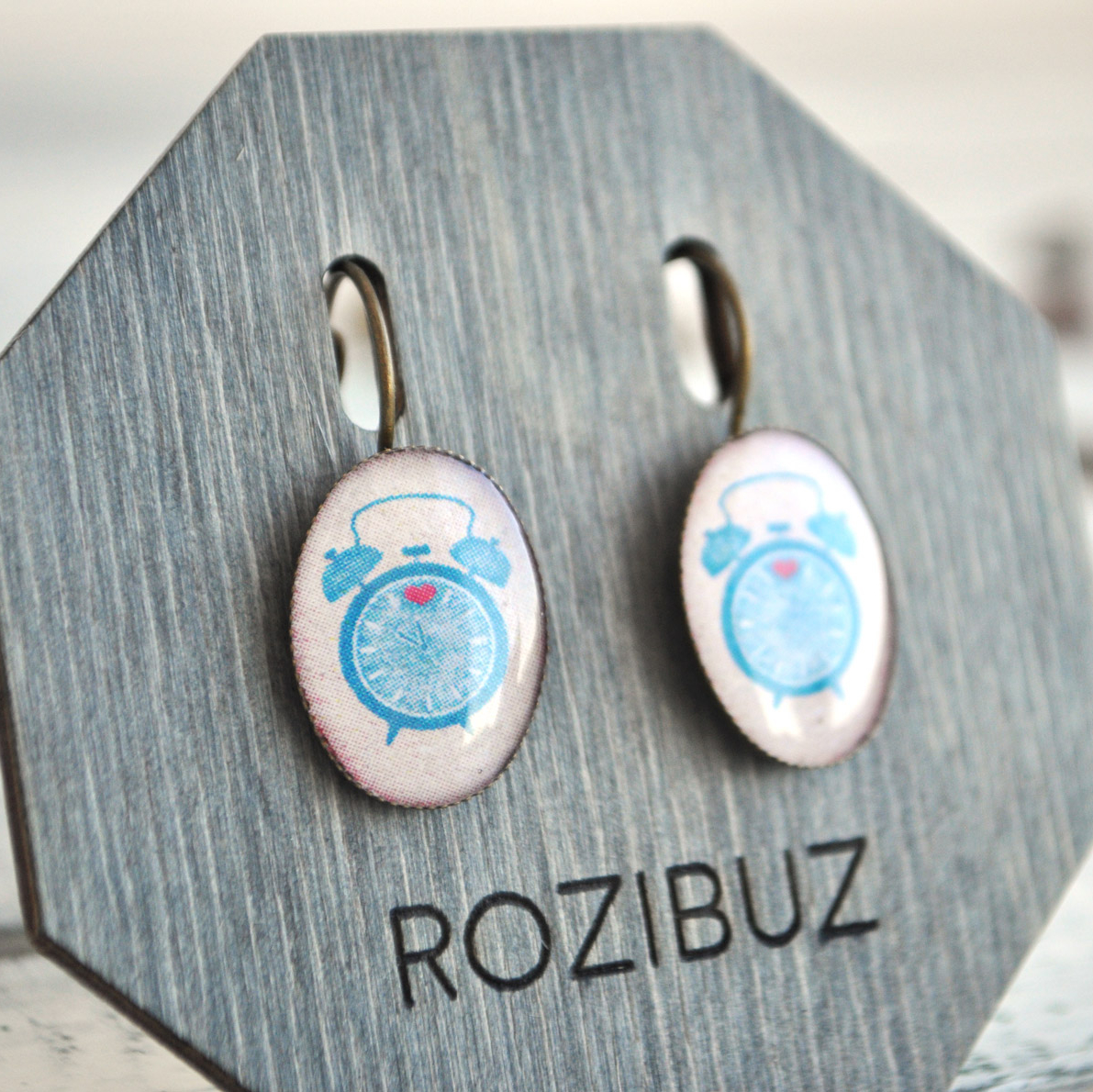 Будильник - серьги в латунной оправе