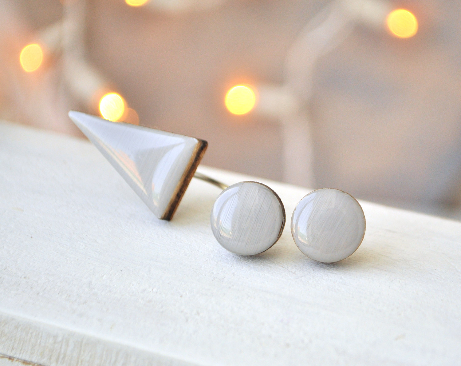 Гвоздики обманки деревянные "треугольник"