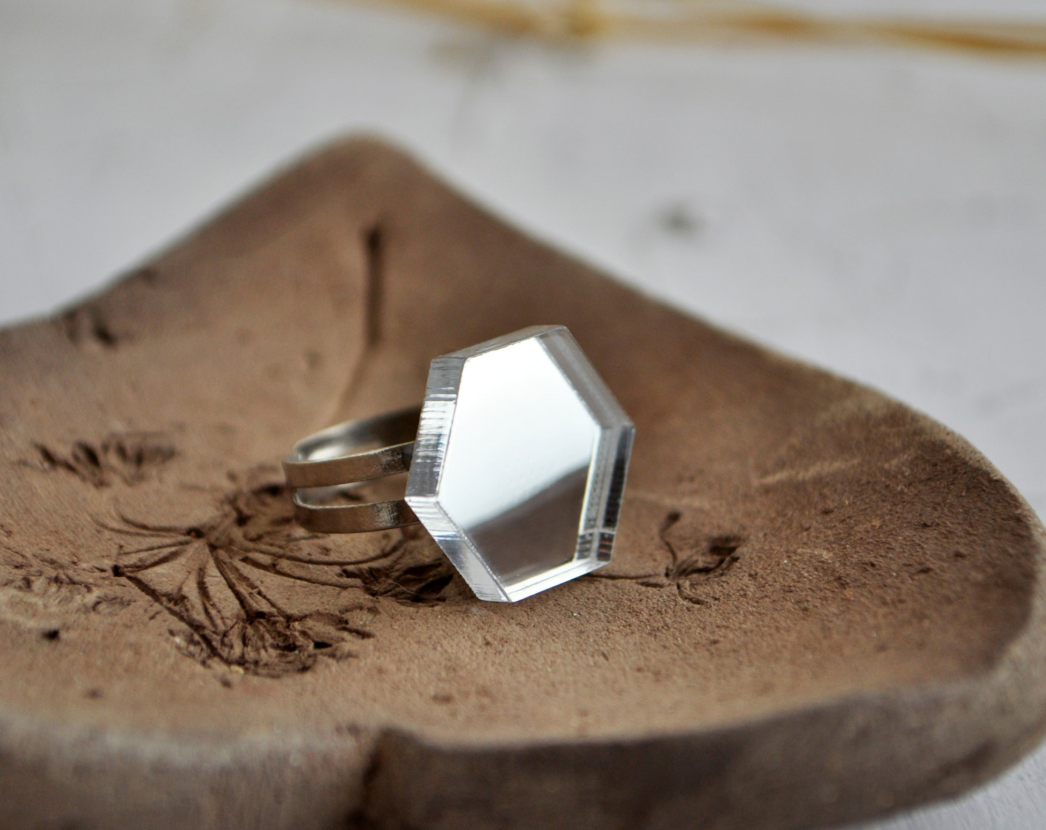 Шестиугольник - кольцо зеркальное