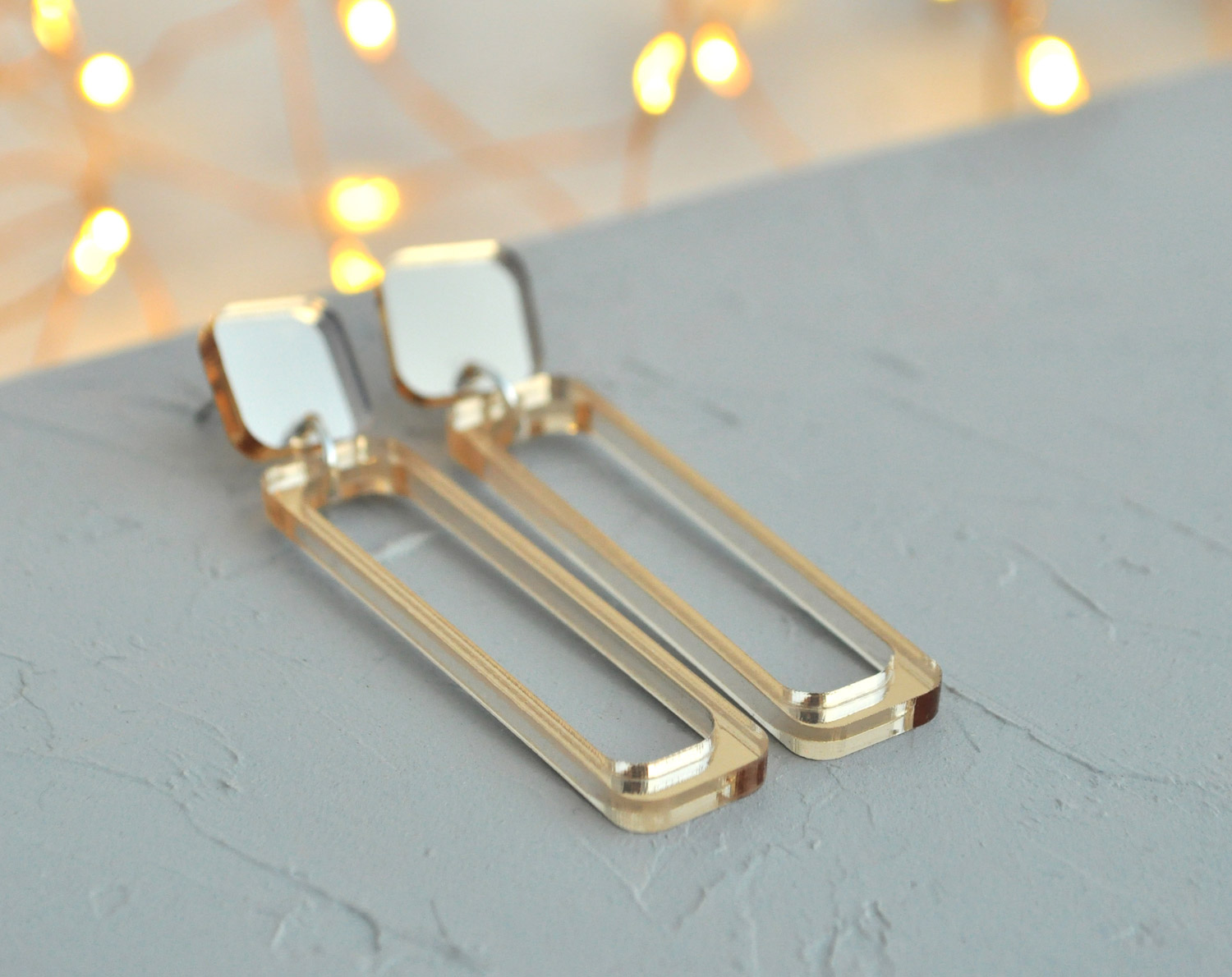 Зеркальная геометрия - полотно с окошком - серьги зеркальные