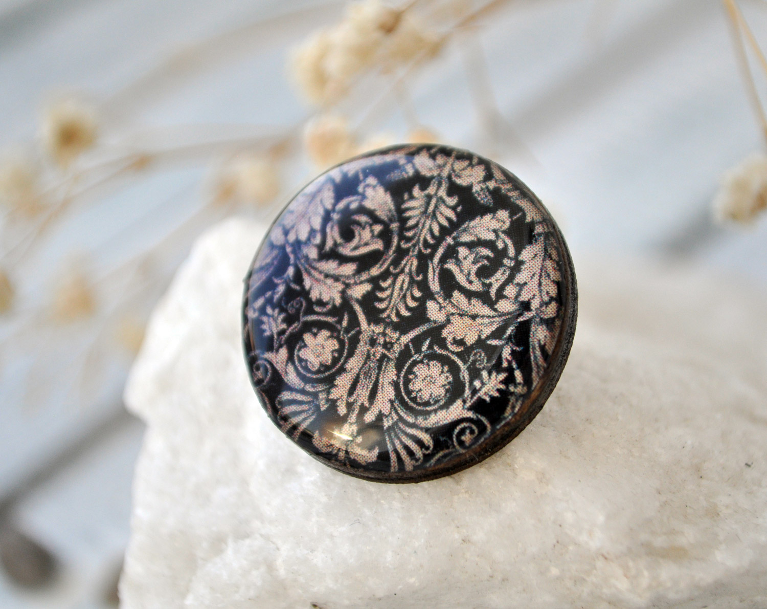Дамаск черный - брошь деревянная