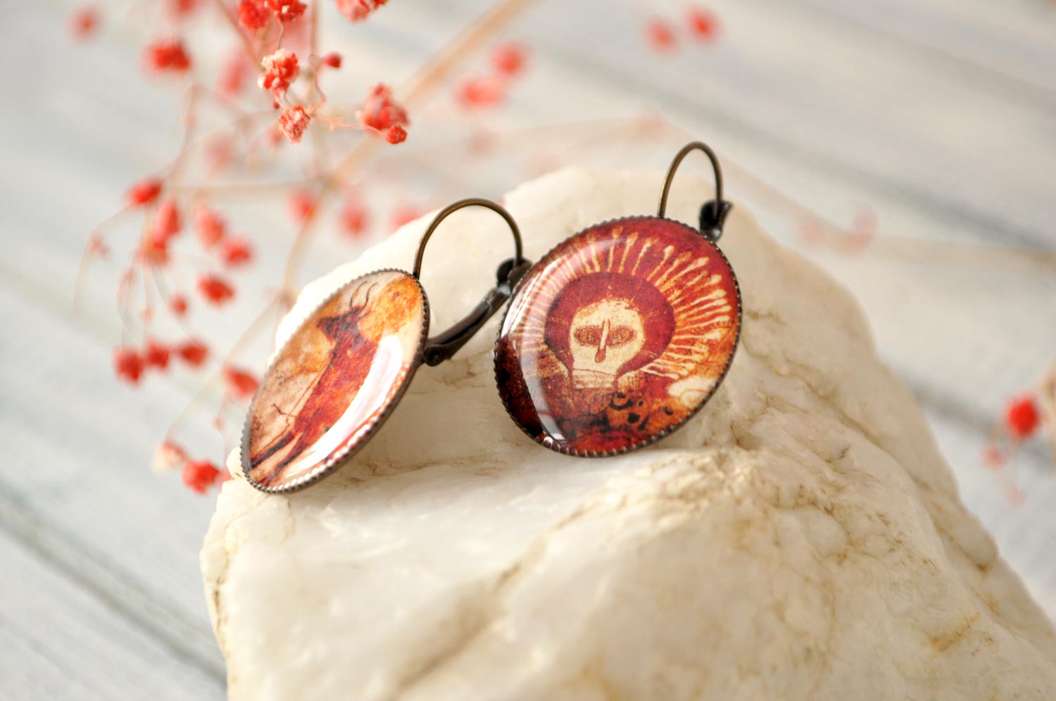 Бык и череп - серьги в латунной оправе