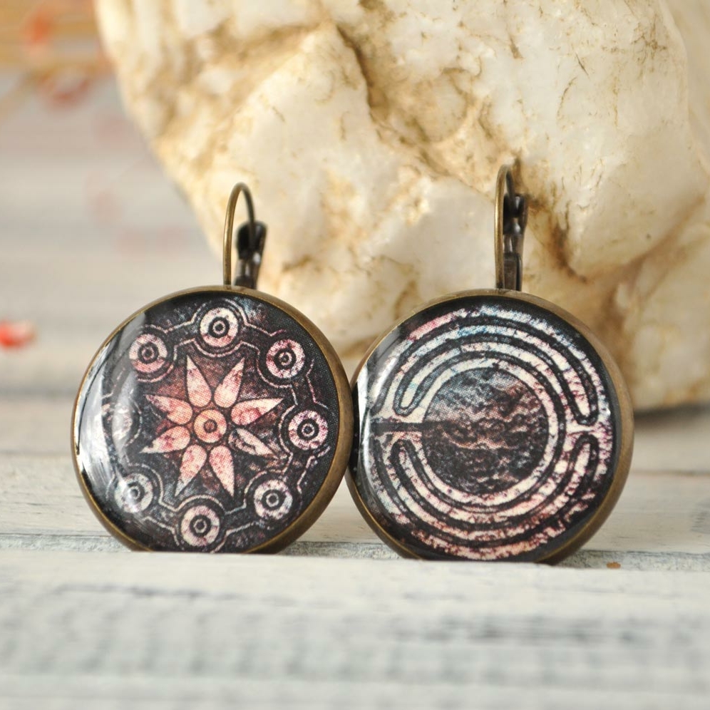 Асимметрия орнамент - серьги в латунной оправе