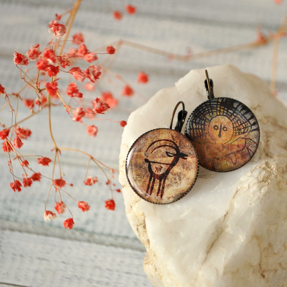 Коза и человек - серьги в латунной оправе