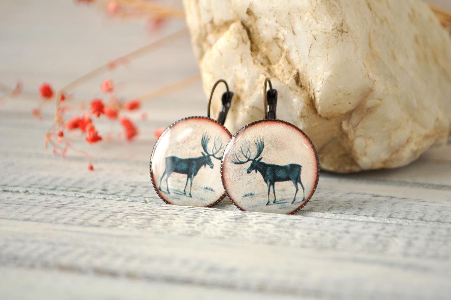 Лоси - серьги в латунной оправе