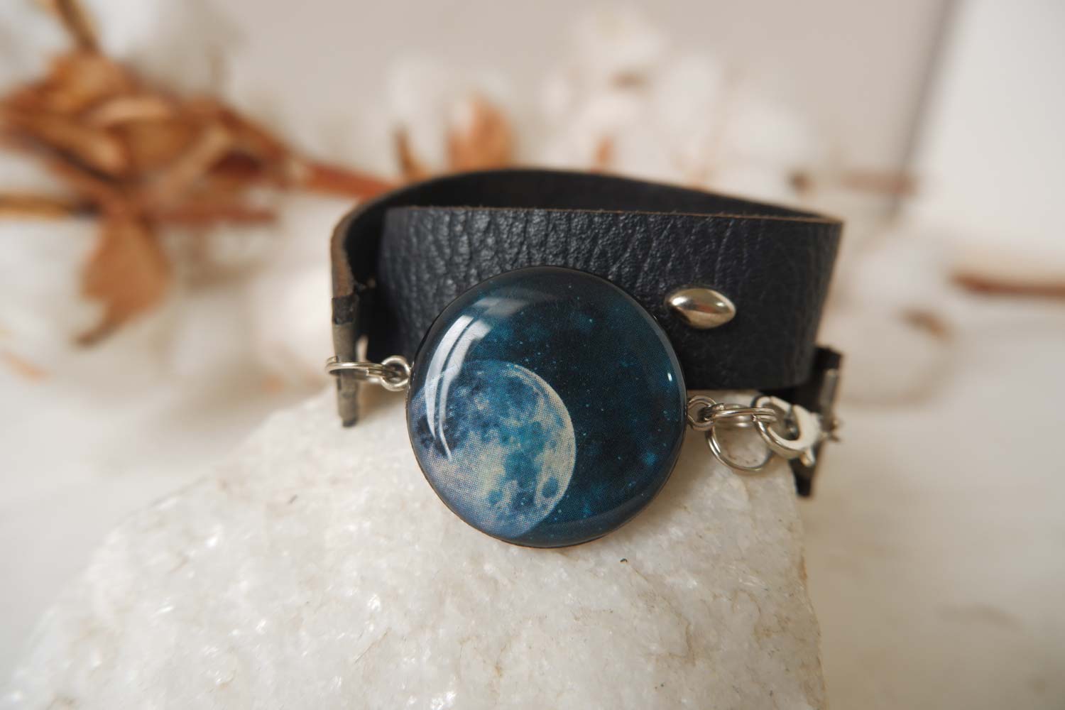 Луна восходящая - браслет в два оборота на толстом ремешке