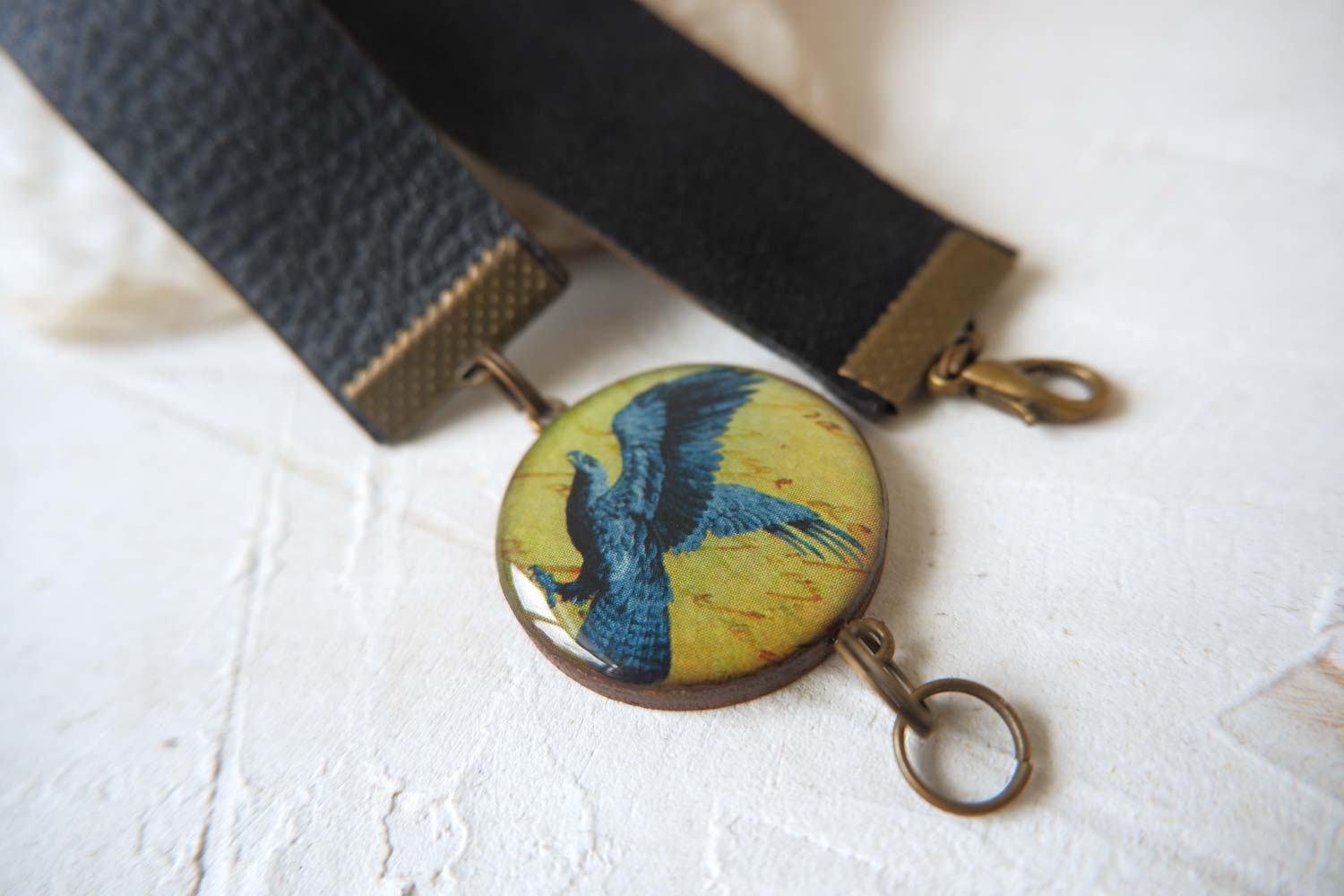 Орел - браслет в два оборота на толстом ремешке