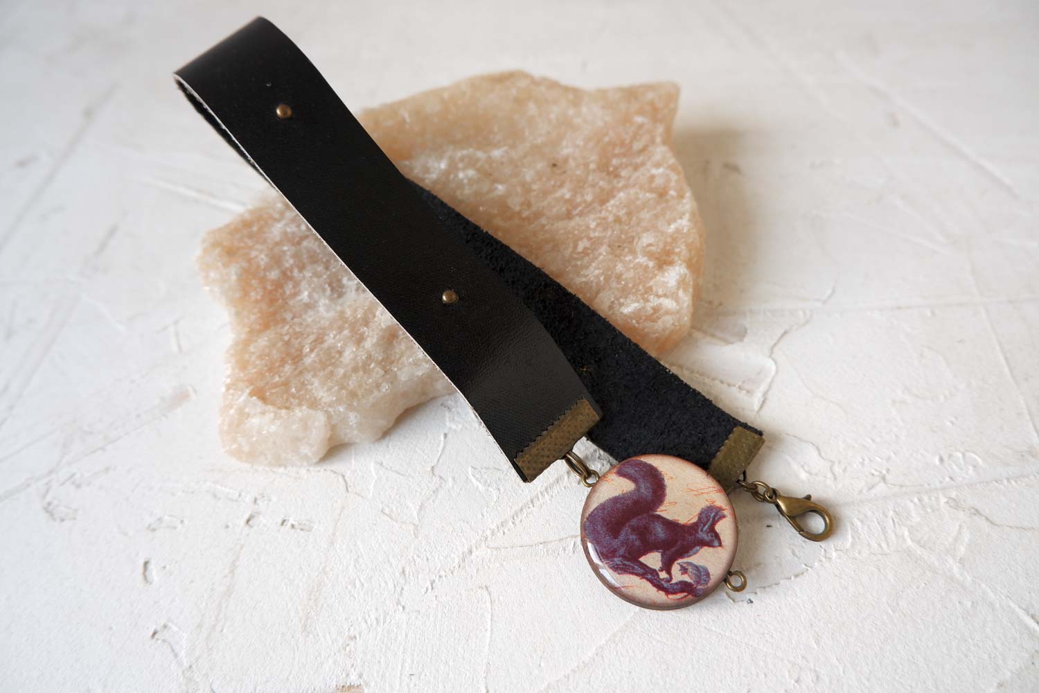 Белка - браслет в два оборота на толстом ремешке