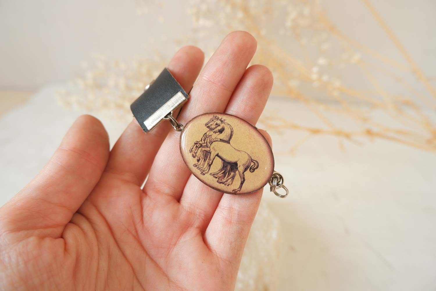 Кони - браслет