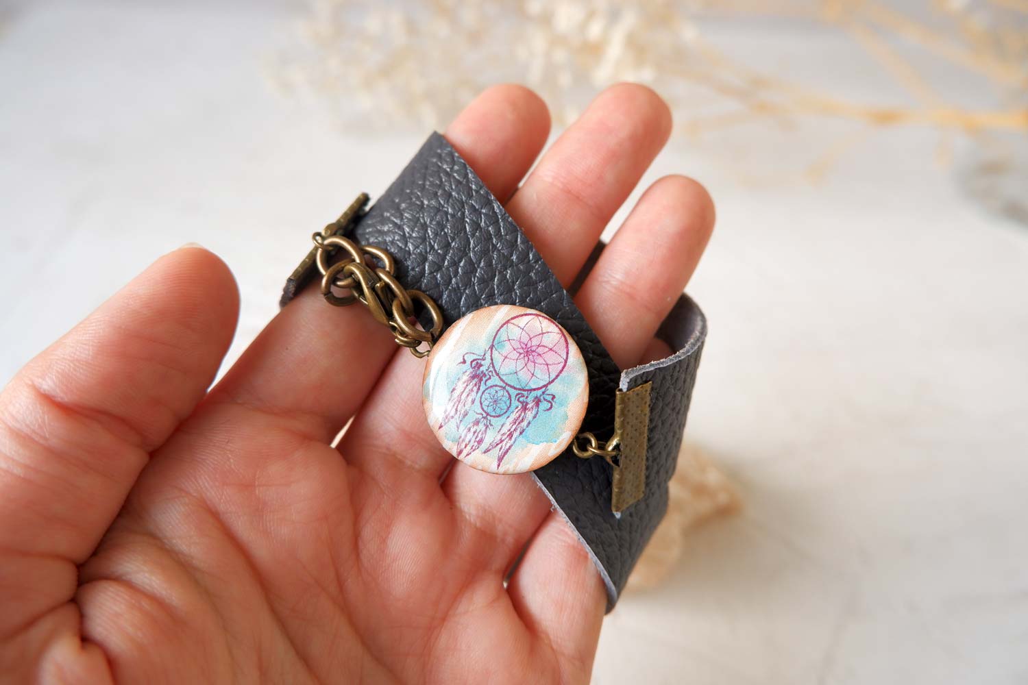 Ловец снов на голубом - браслет в два оборота на толстом ремешке