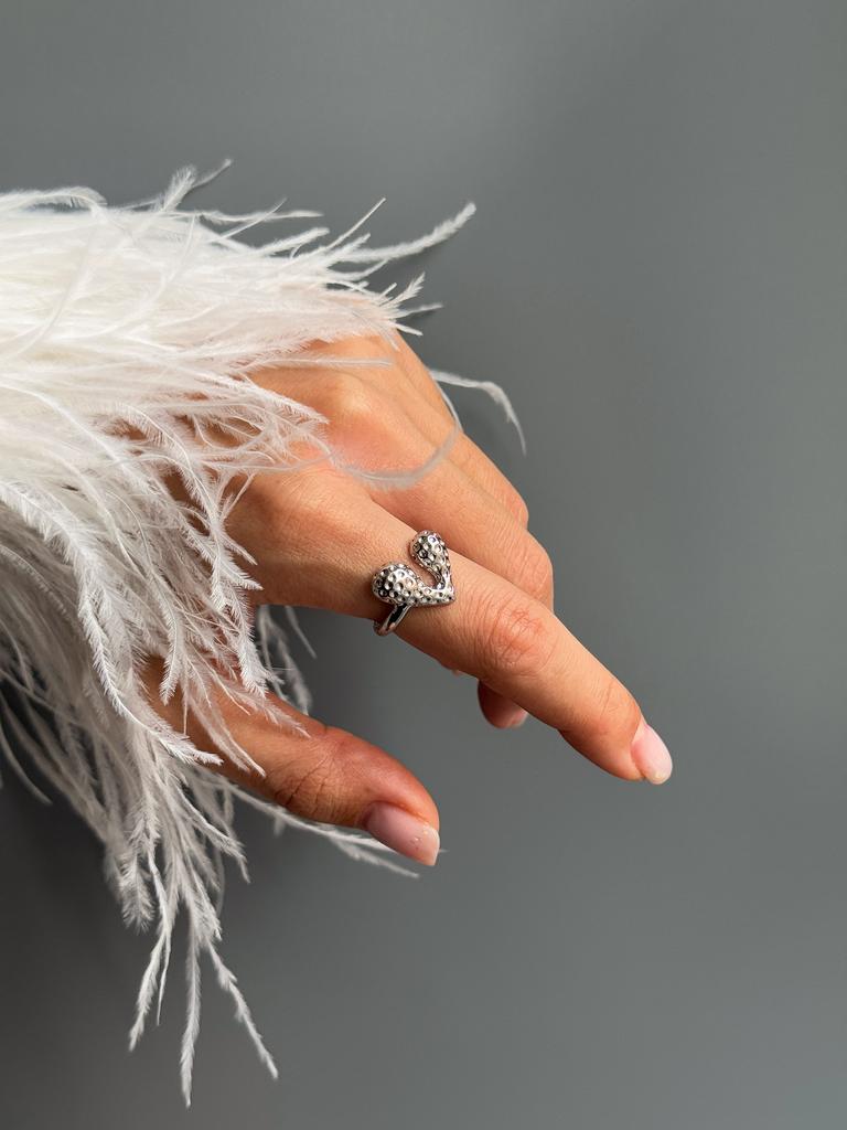 Кольцо сердце с точками (родий)