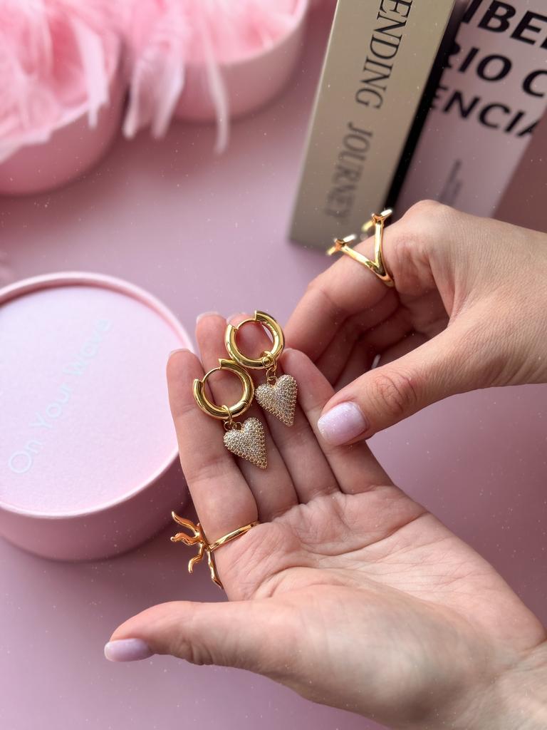 Серьги конго с пухлыми сердечками из фианитов