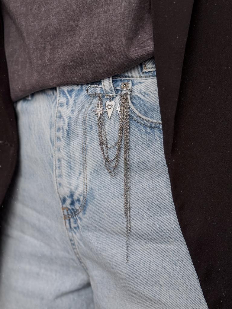 Брошь-булавка с тремя подвесками (родий)