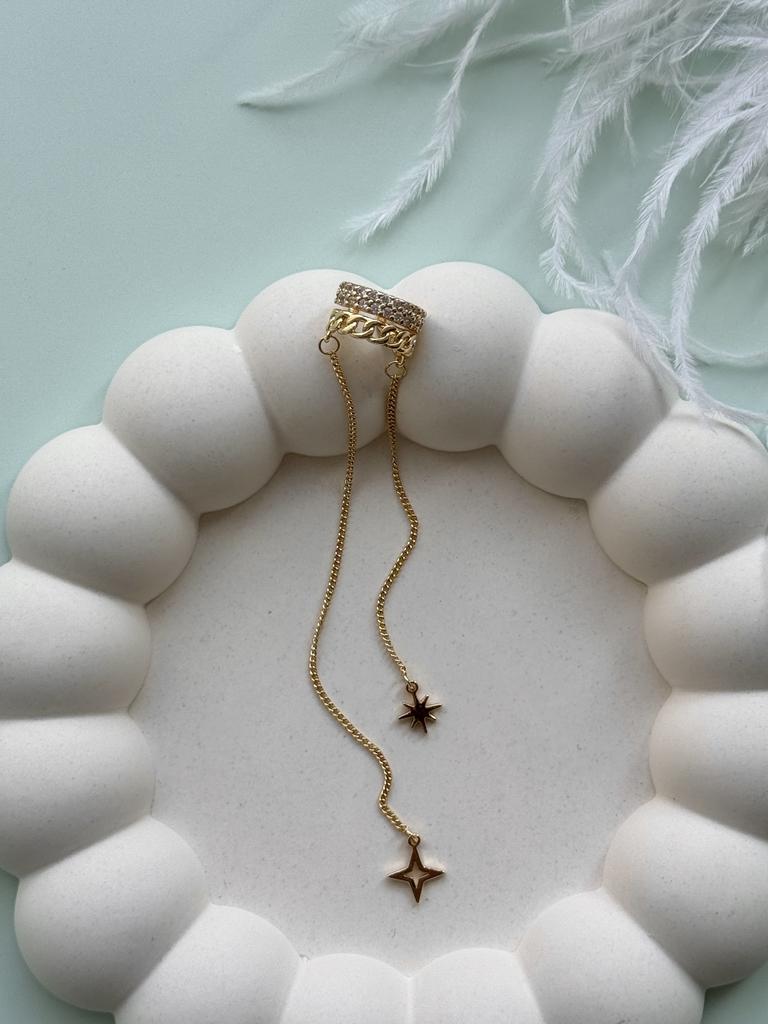 Кафф с цепочками и дорожкой из фианитов (позолота)