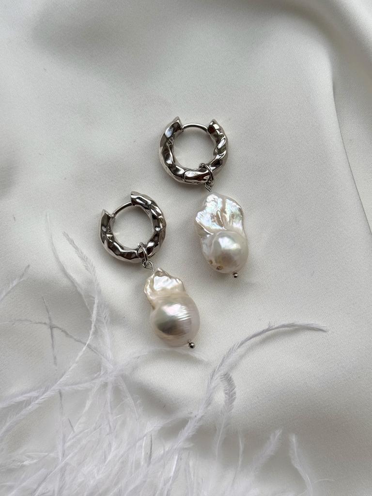 Серьги из крупного барочного жемчуга (родий)