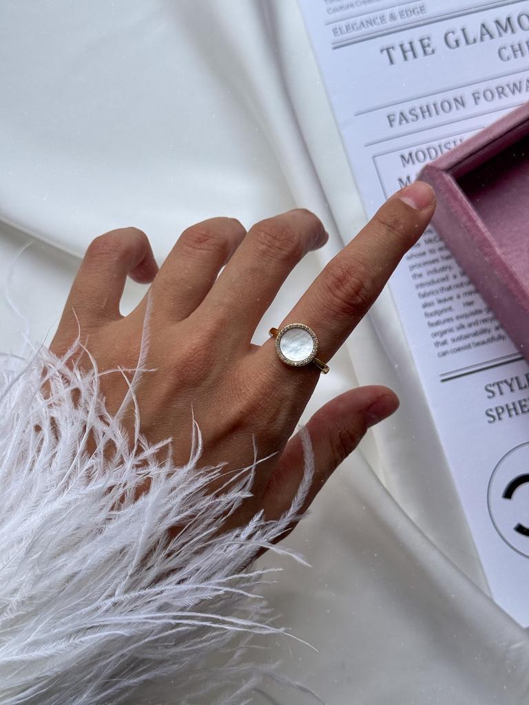 Кольцо Grace из перламутра с фианитами (позолота)