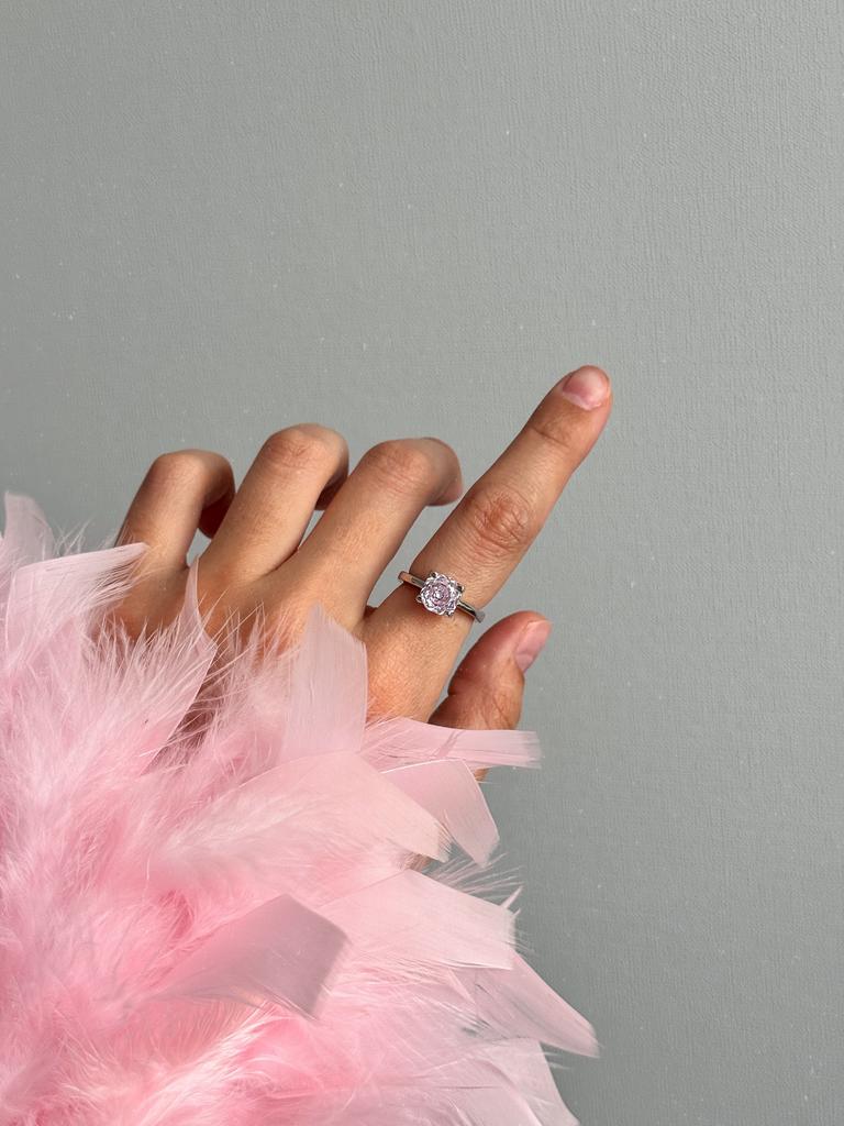 Кольцо со светло-розовым фианитом (родий)