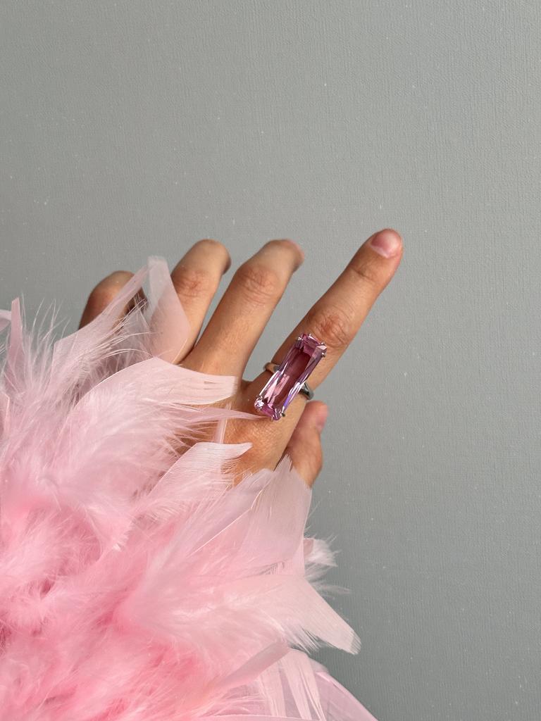 Кольцо с розовым кристаллом (родий)