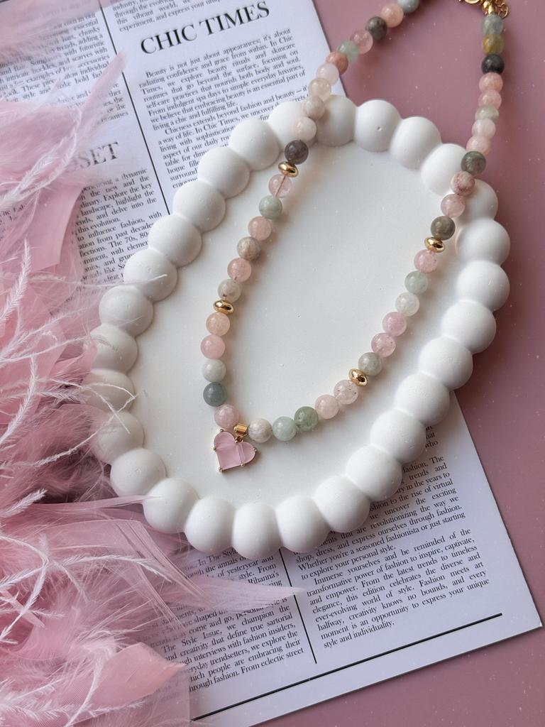 Чокер из морганита с матовыми фианитами (позолота)