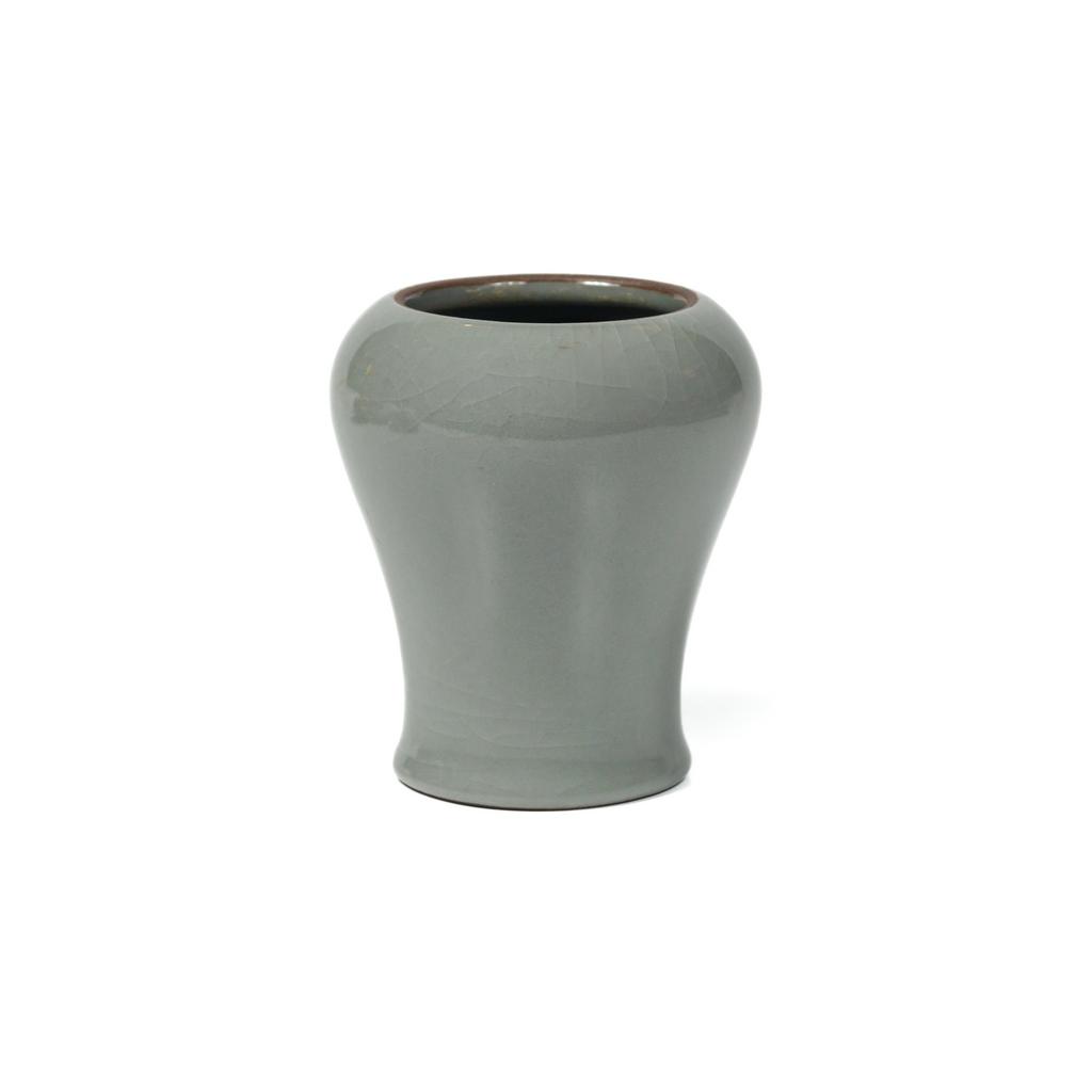 Курильница серая высокая