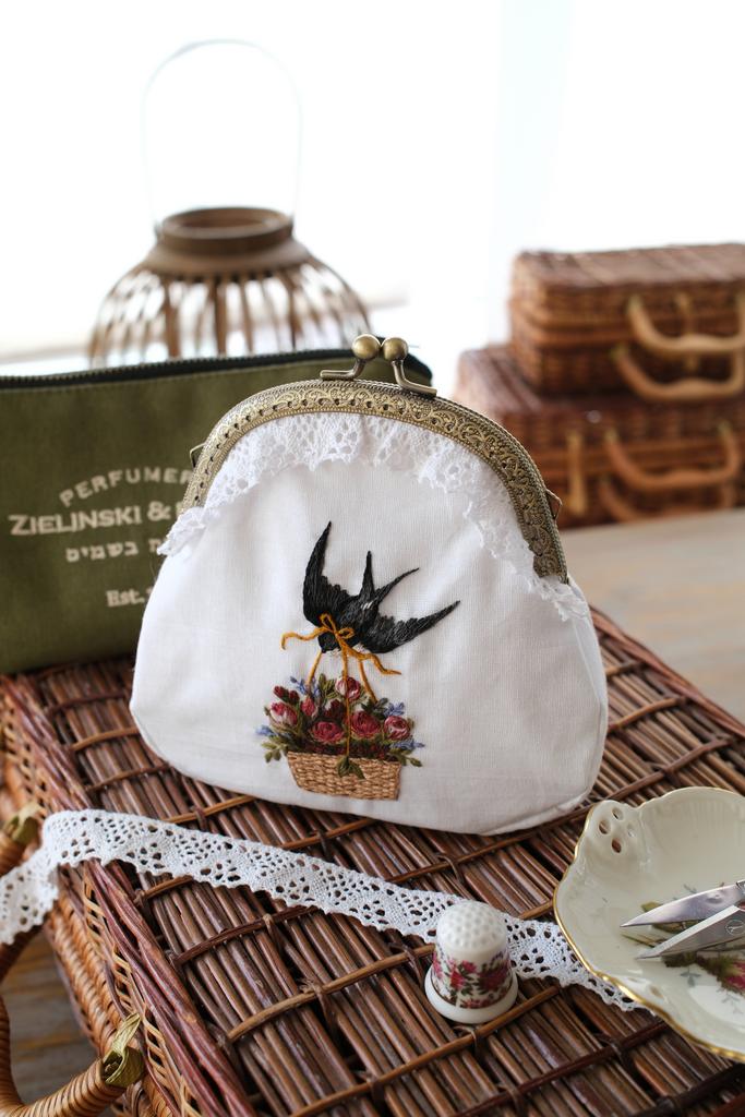 Кошелек с вышивкой