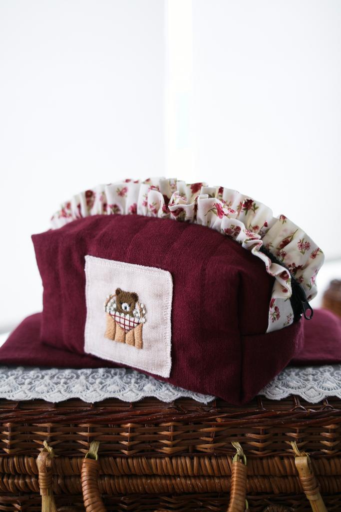 Косметичка с вышивкой