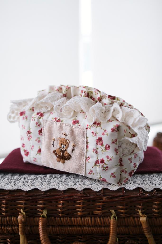 Косметичка с вышивкой