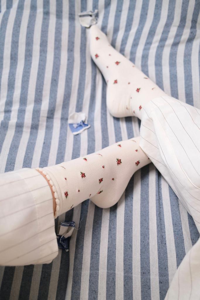 Носки в цветочек