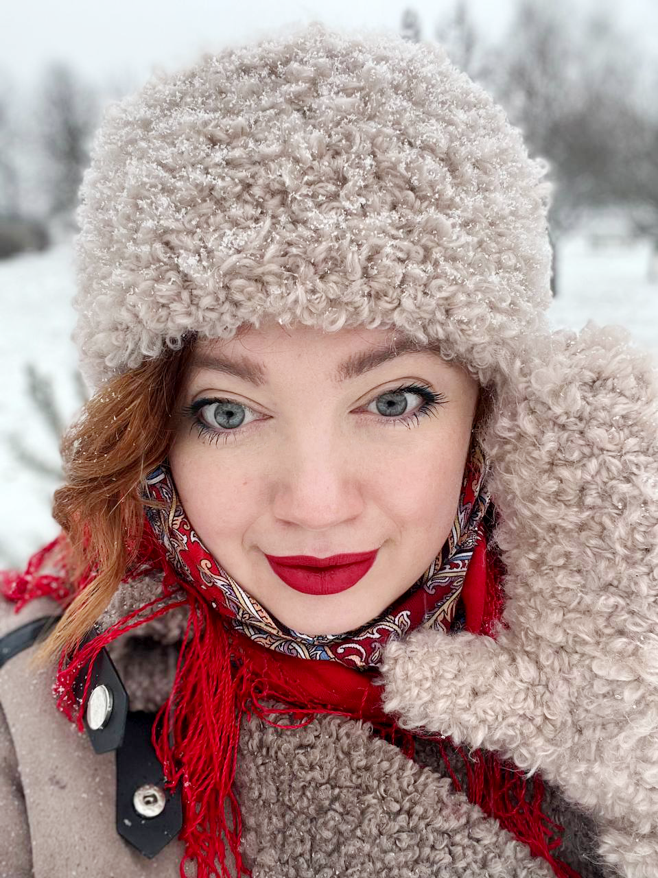 Видео мастер-класс по вязанию крючком  шапки  "Кубанка"