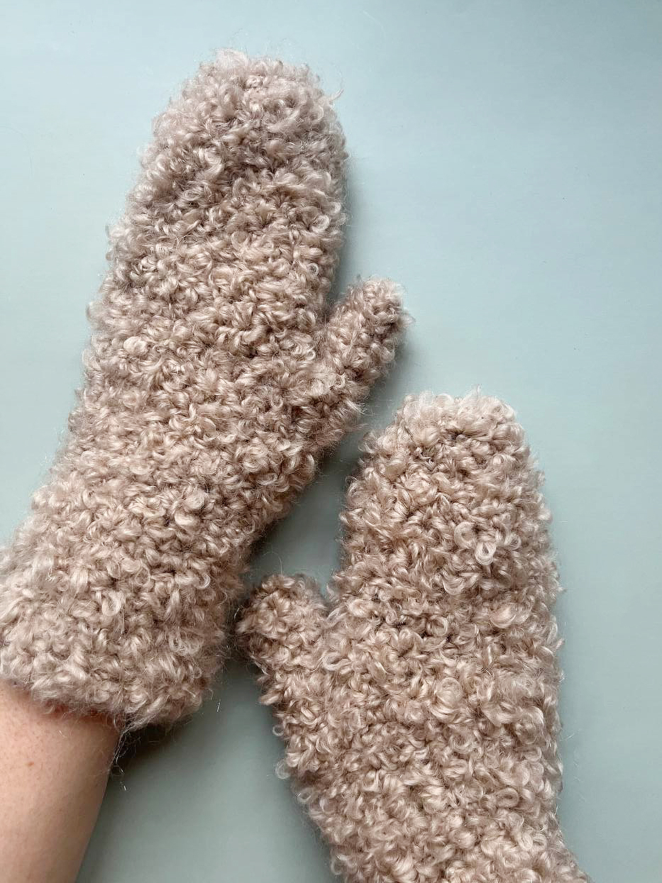 Видео мастер-класс "Варежки за час"