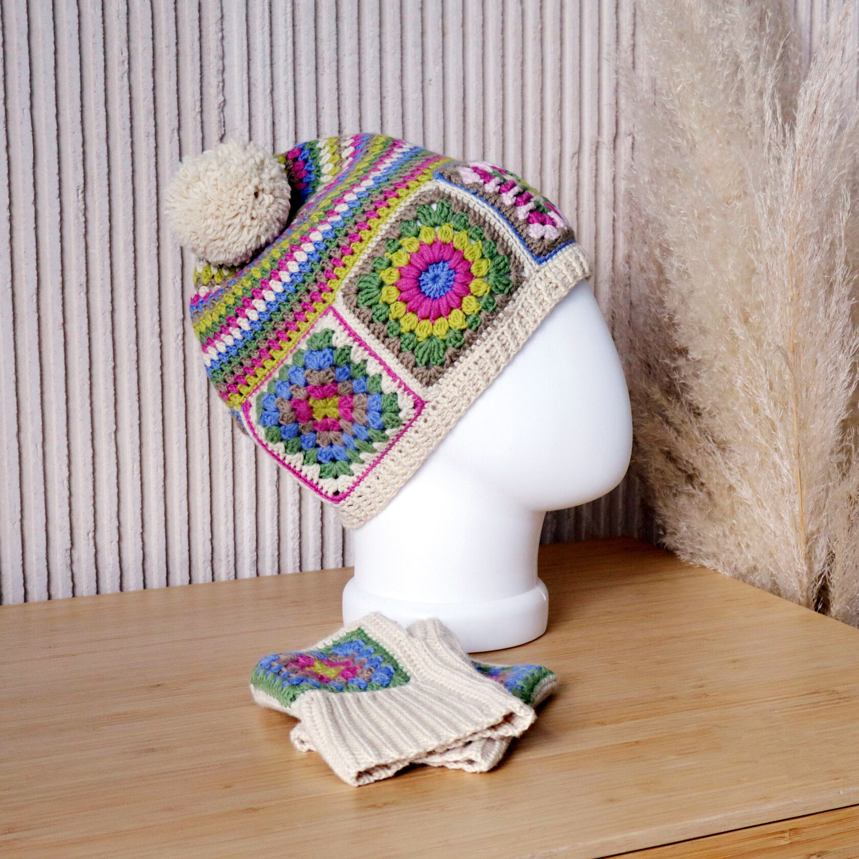 Видео мастер-класс "Шапка квадраты"