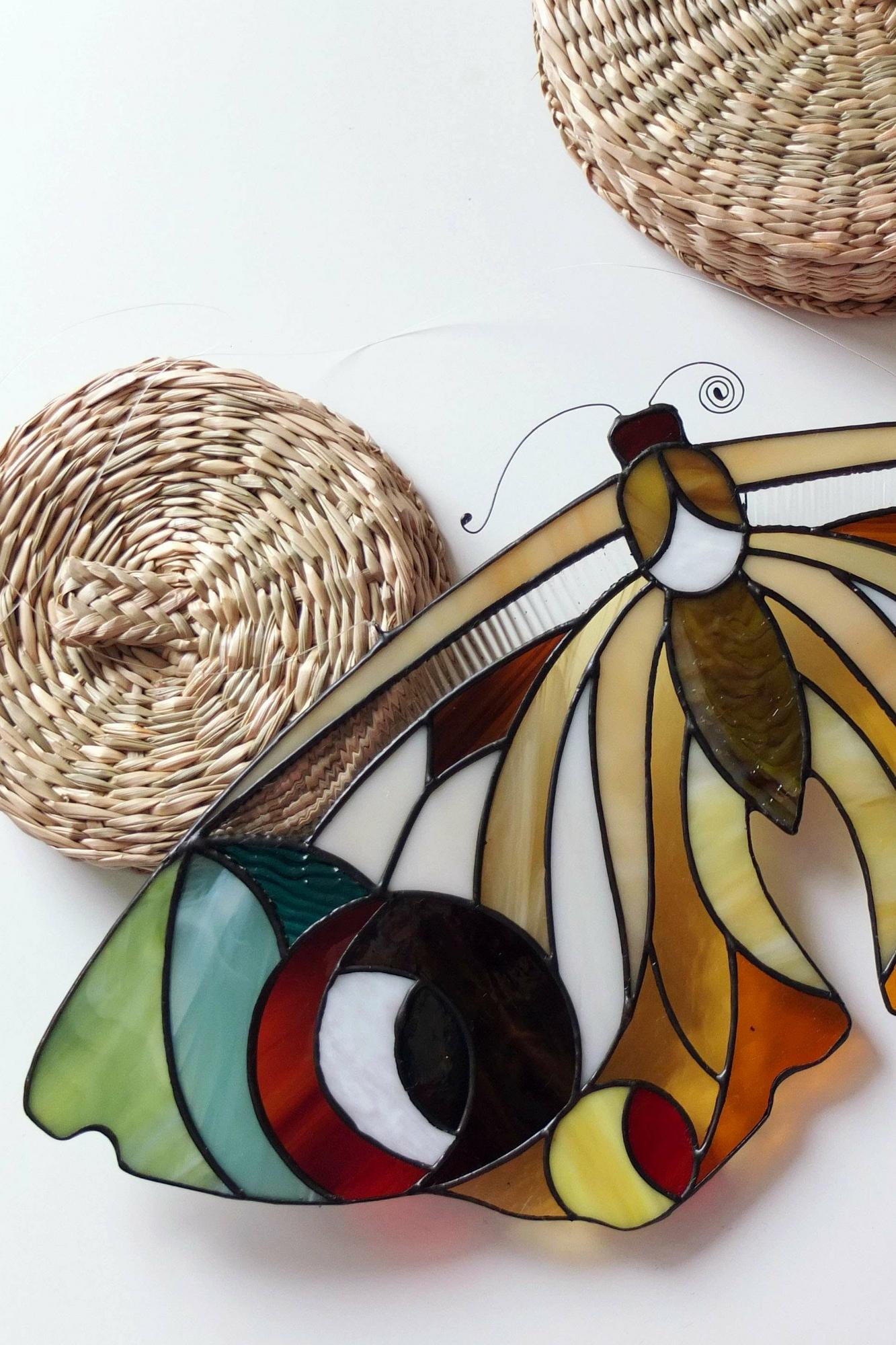 BIGEYE MOTH | Stained Glass Pattern