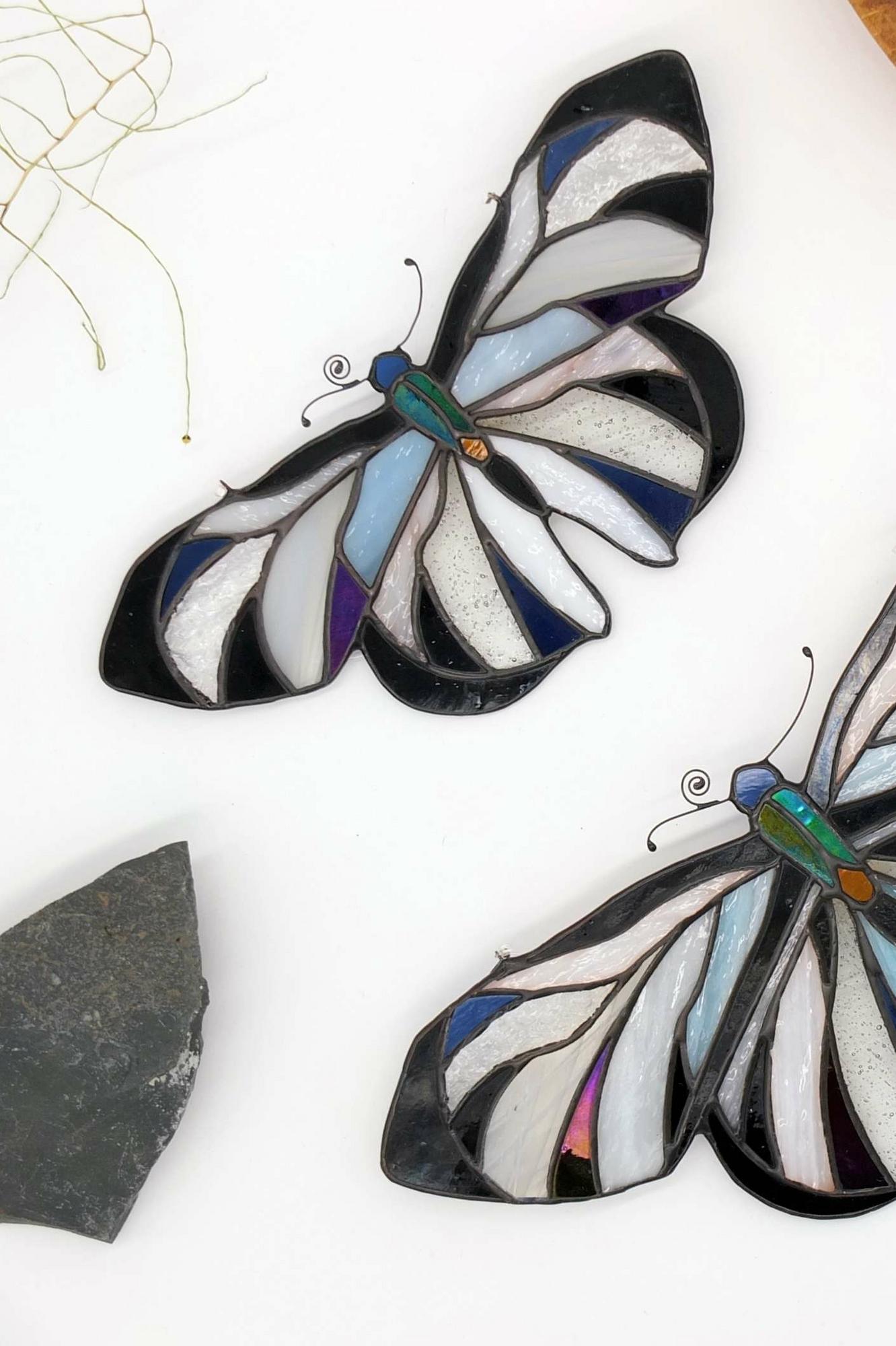GRAPHIC BUTTERFLY .midi | Stained Glass Pattern