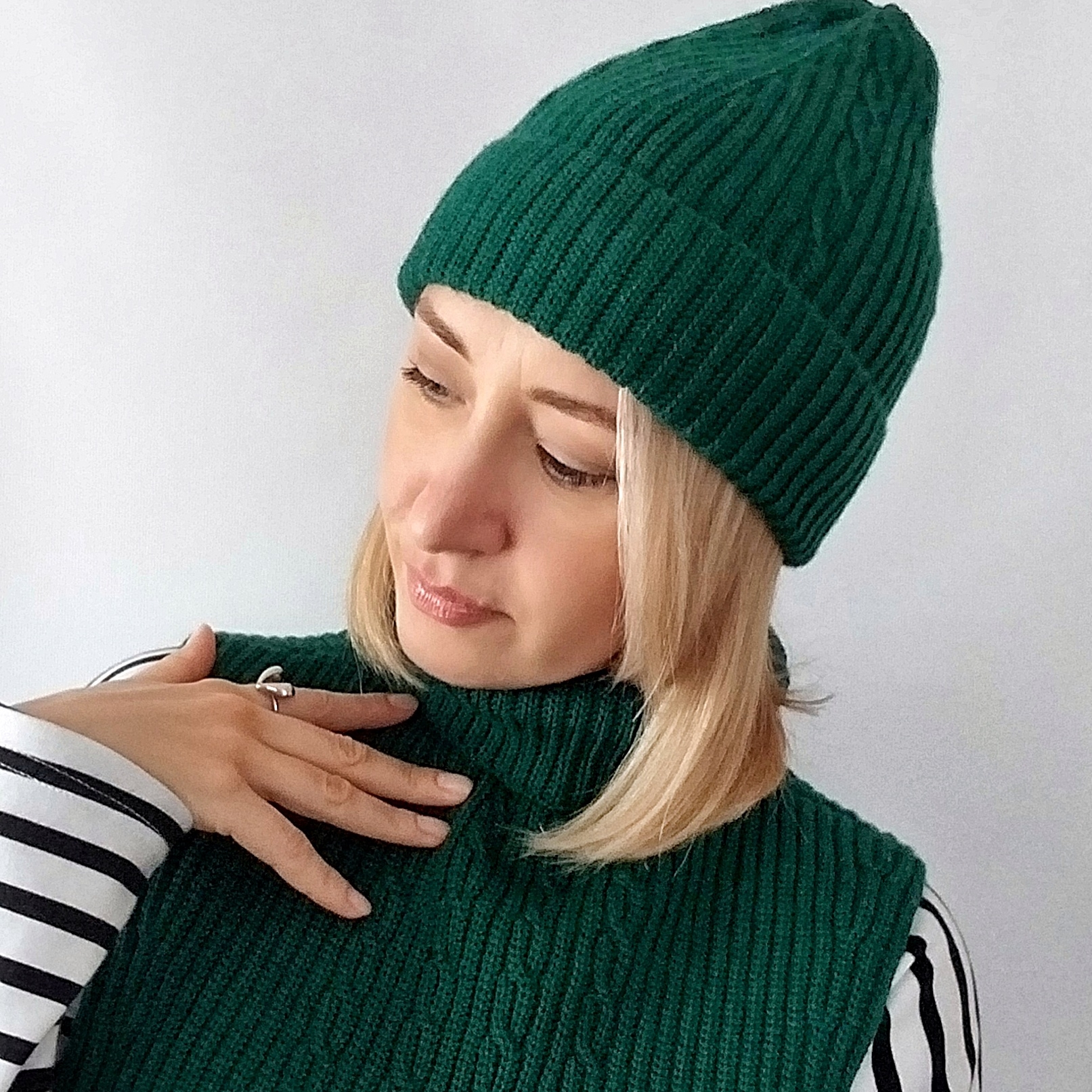 Комбо  шапка + манишка "Лес"