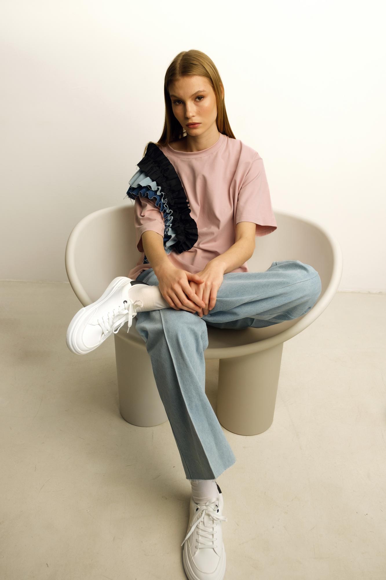 Голубые джинсы с универсальной посадкой