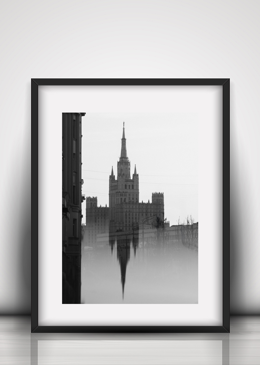 Высотка на Баррикадной c отражением