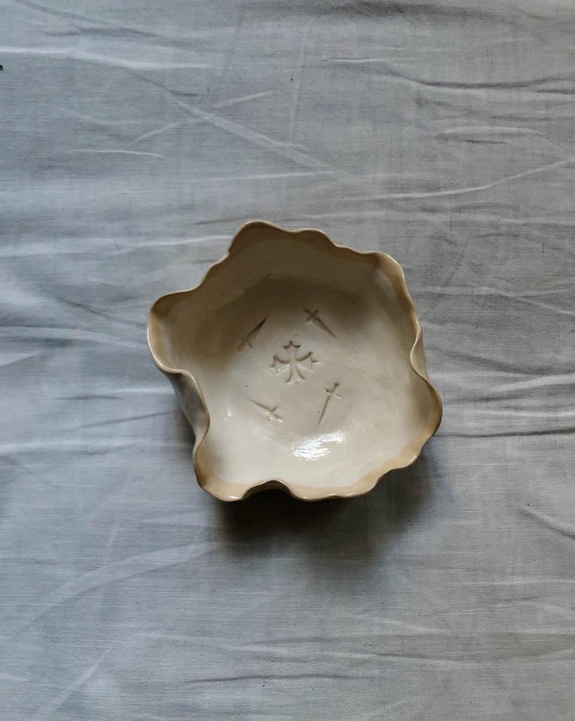 Мисочка С Мечами И Крестом