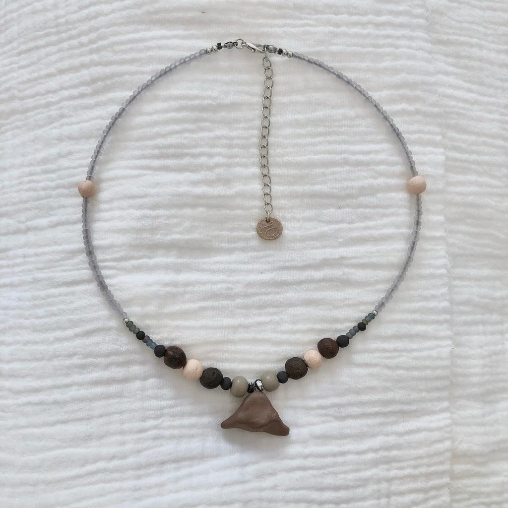 Бусы С Подвеской Голос Земли