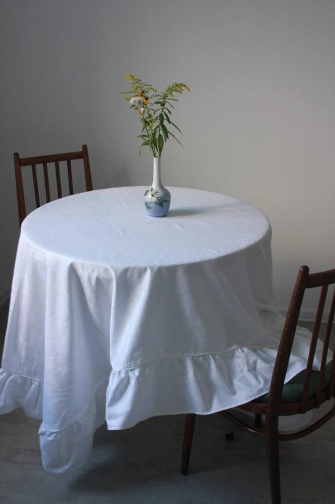 Овальная скатерть 220*150 см