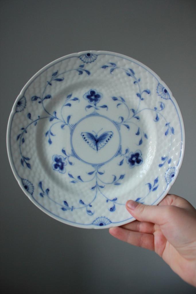 Тарелка столовая 22 см