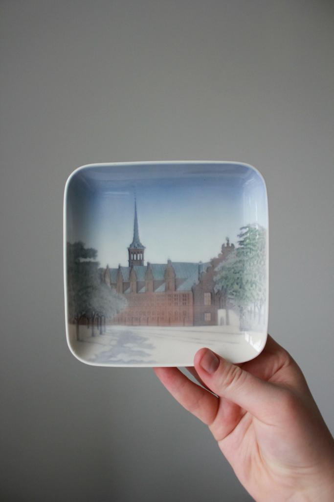 Декоративная тарелка